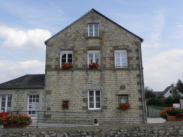 Mairie de Céaux (50).