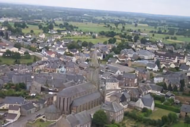 vue aerienne du bourg