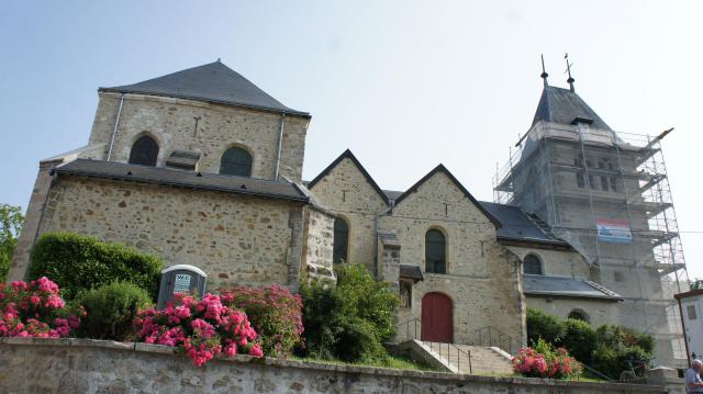 Côté nord de l'église à Ludes .