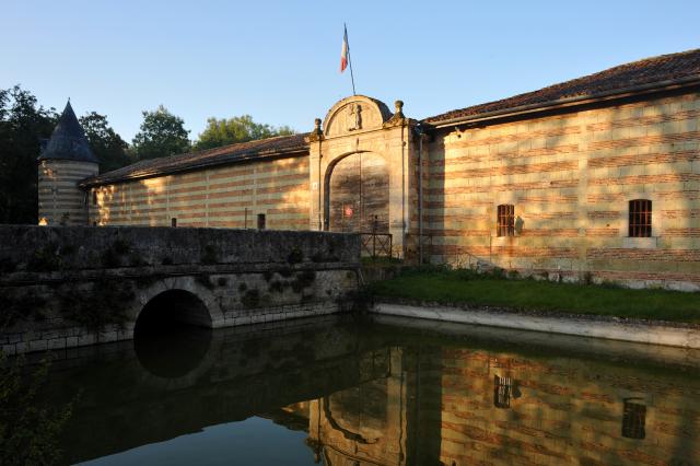 Château de Braux-Sainte-Cohière bridge over the moat; Marne, France.