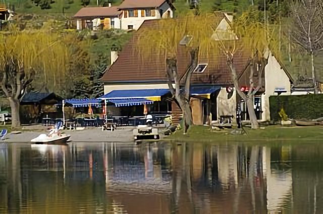 lac dans les hautes alpes