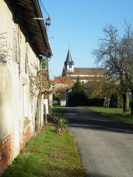 L'église depuis la rue de Renaumont