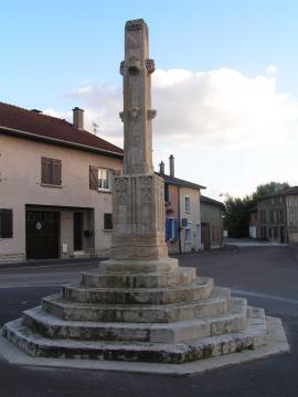 Cet édifice est répertorié dans la base Mérimée, base de données sur le patrimoine architectural français du ministère de la Culture, sous…