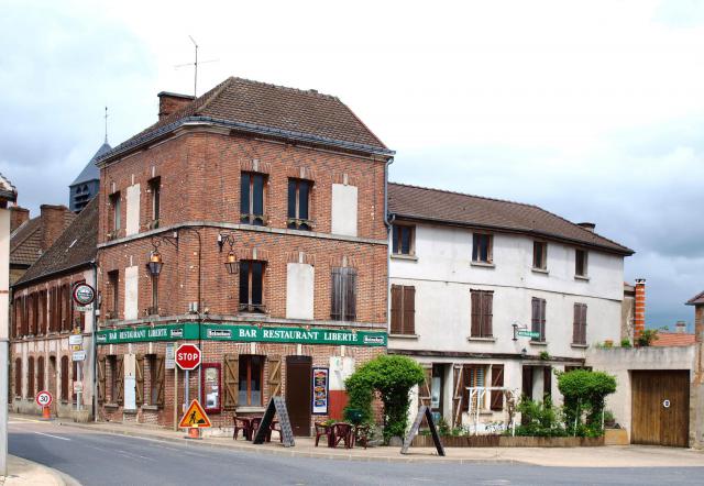Barbonne-Fayel (Marne, France) , le bar-restaurant