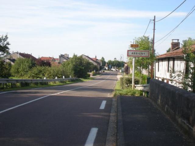 Arrigny (51) le petit pont sur