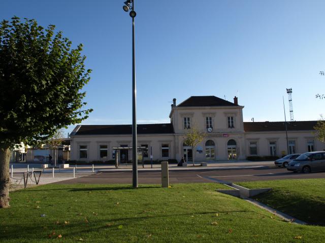 Vitry-le-François (51300 - FRANCE) : photographies Gare ferroviaire.