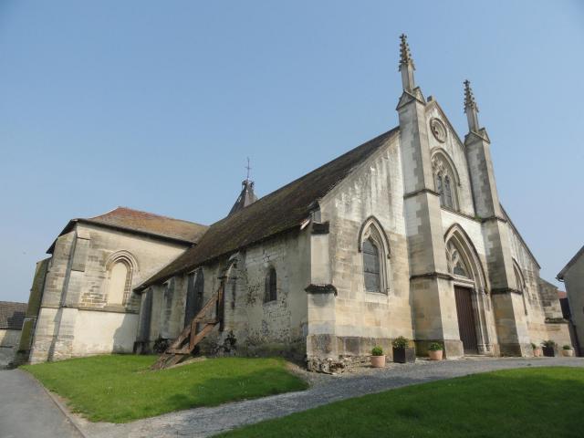 Vue du nord-ouest de l'église Saint-Hélain de Bisseuil (Marne)