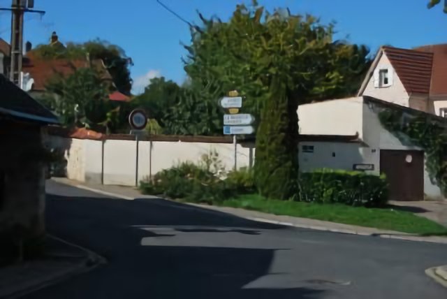 Ville-en-Selve dorpscentrum sept. 2010