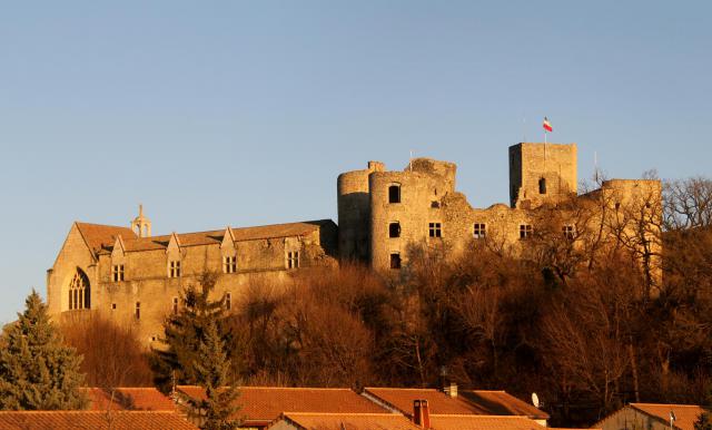 Le Jour ni l'Heure 2623 : château de Tallard, XIVe-XVIe s., Hautes-Alpes, Provence-Alpes-Côte d'Azur, samedi 24 décembre 2011, 16:33:31