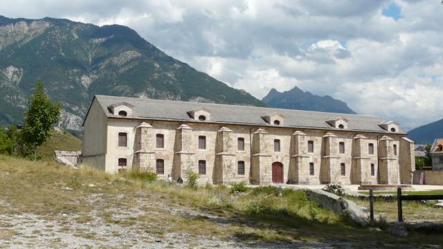 Cet édifice est répertorié dans la base Mérimée, base de données sur le patrimoine architectural français du ministère de la Culture, sous…
