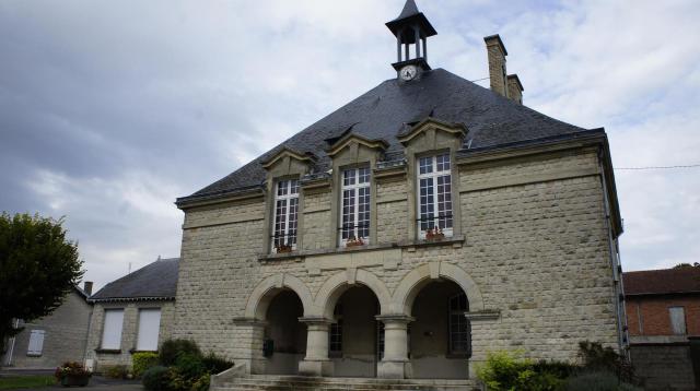 Mairie de st-Hilaire le grand.