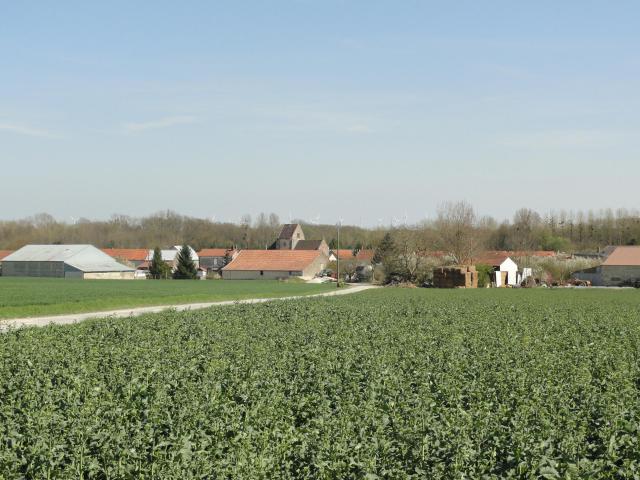 Vue du village de Rouffy (Marne, France), depuis le nord.