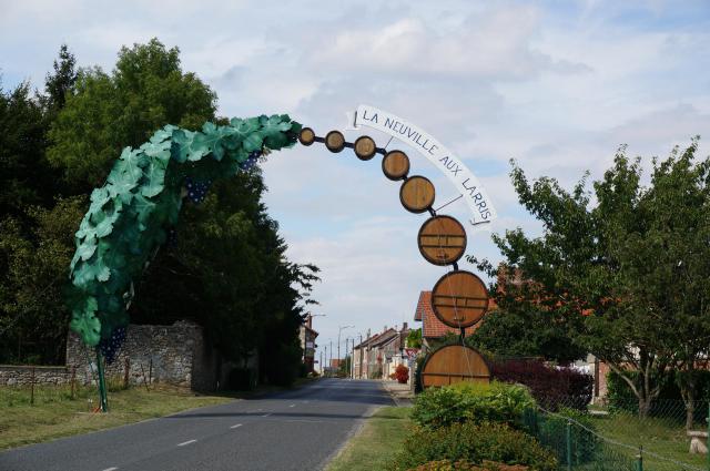 Le village, entrée sud .