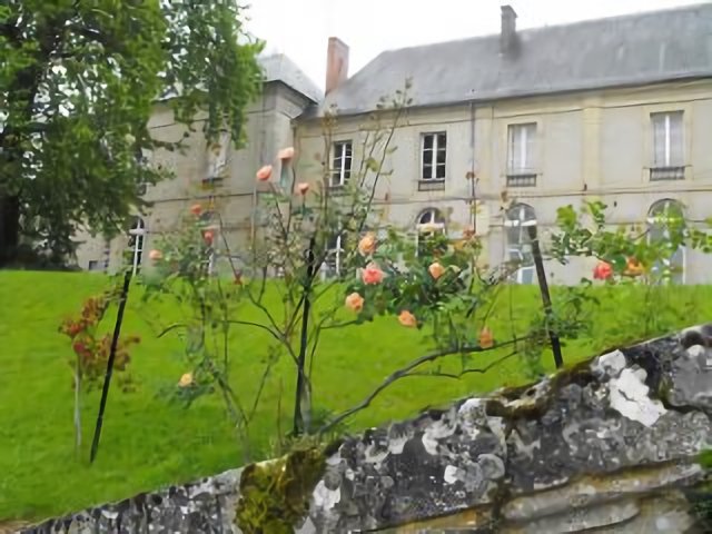 Vue extérieure du monastére des Bénédictines