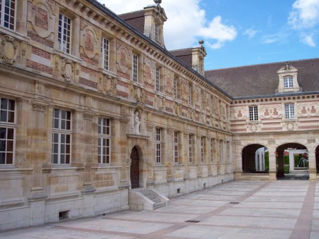 Près de la préfecture de la Marne - Châlons-en-Champagne