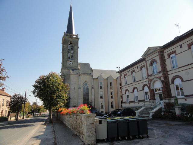 Chapelle et entrée de l'ancien hôpital et aujourd'hui maison de retraite Augé-Colin à Avize