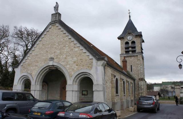 Vue de l'Église Jouy-les-Reims.