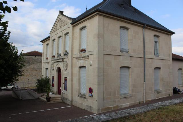 La mairie.