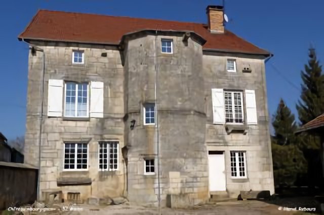 52 Marac - Pigeonnier Château bourgignon