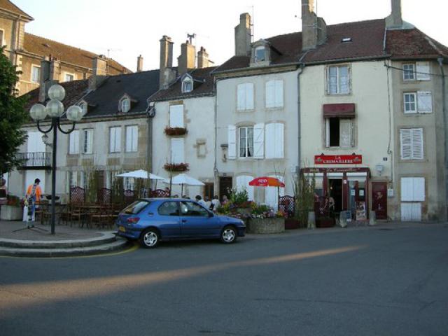 Langres, Bar La Crémaillère (rs)