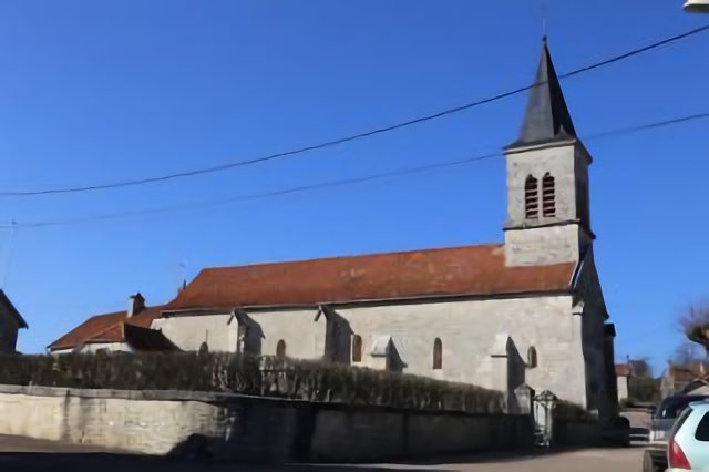 Cour l'Eveque Eglise