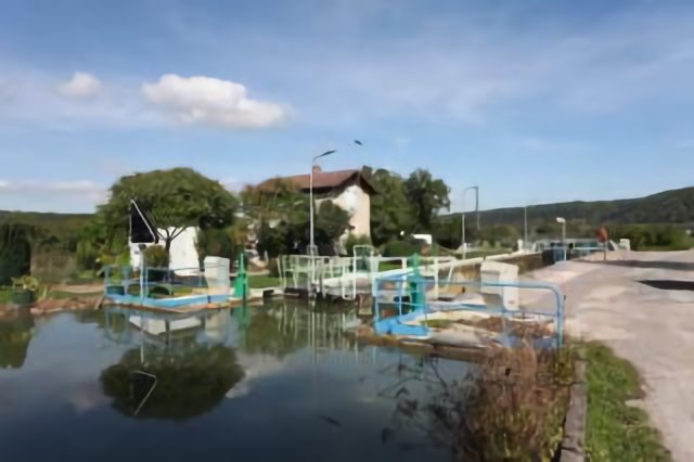Canal de la Marne a la Saone (C. de Champagne en Bourgogne)