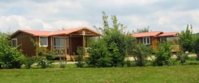 Chalet au camping Hirondelles, Bourg Sainte Marie