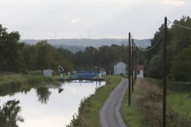 Canal de la Marne a la Saone (C. de Champagne en Bourgogne)