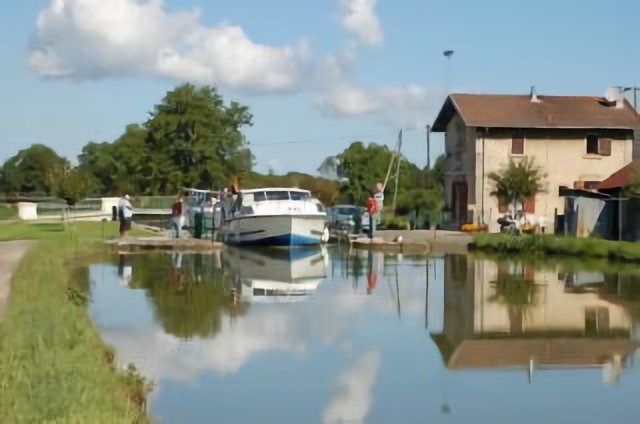 Canal entre Champagne et Bourgogne - Langres