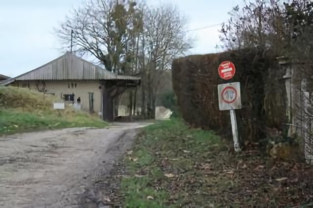Chemin d'accès à l'étang aux bois (privé)