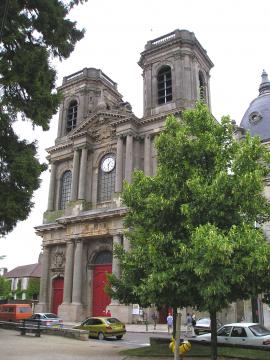 Langres, Kathedrale, klassizistische Fassade