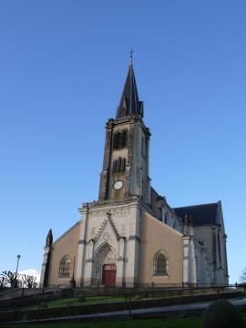 L'église vue de la rue Neuve