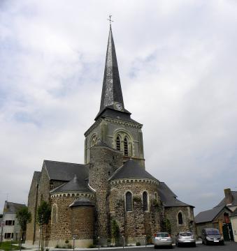 Église Saint-Victeur de Bazougers (53). Chevet.