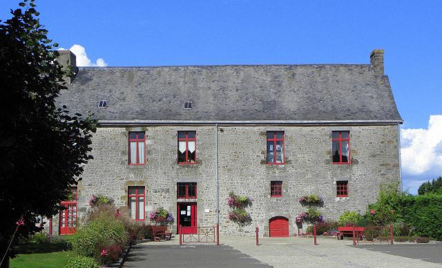 Mairie d'Oisseau (53).