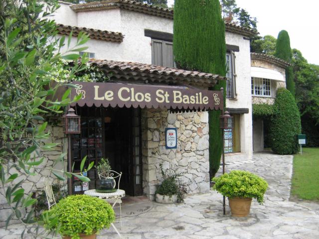 Restaurant zu Mougins.