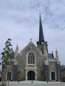 Église Saint-Cyr et Sainte-Julitte d'Argentré (53).