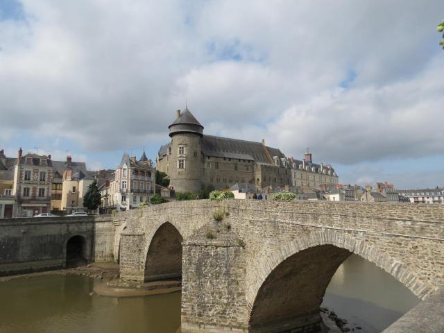 Cet édifice est répertorié dans la base Mérimée, base de données sur le patrimoine architectural français du ministère de la Culture, sous…