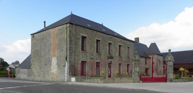 Mairie de Commer (53).