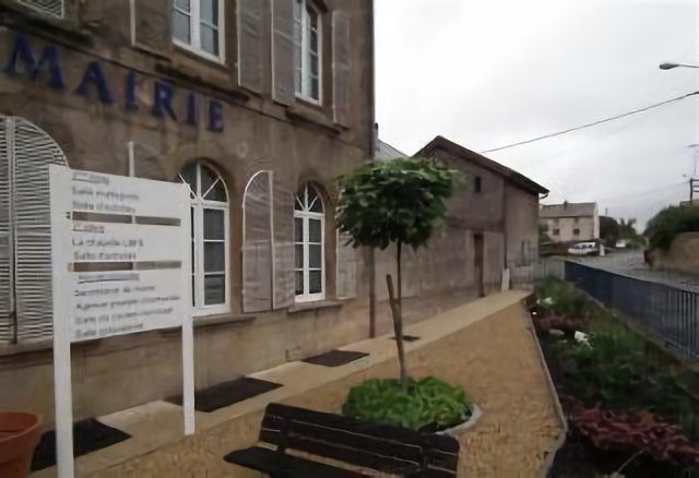 La mairie de FILLIERES