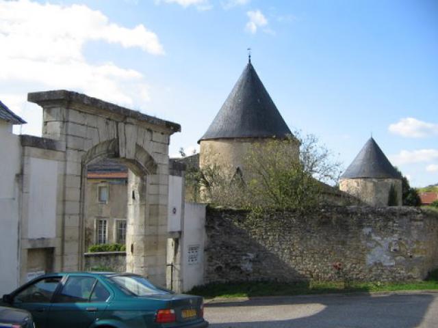 Château de Ville au Val (entrée)