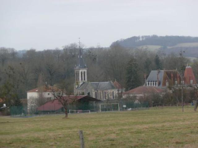 Thorey-Lyautey léglise et le château