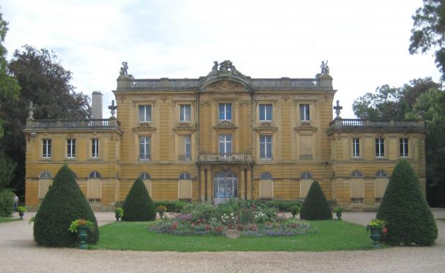 DescriptionChateau Moncel.jpg chateau Moncel Jarny Date 7 août 2011 Source mon appareil photo Auteur Aimelaime Autorisation(Réutilisation…