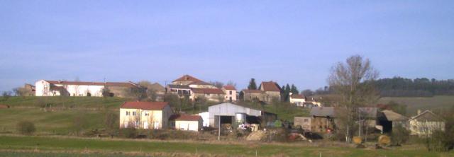Dommartin-sous-Amance depuis la route venant d'Agincourt