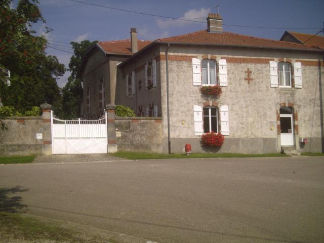 Maison forte a Arraye