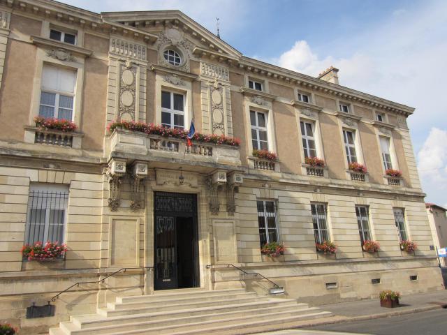 DescriptionMairie Thiaucourt.jpg mairie Thiaucourt Date 30 septembre 2011 Source mon appareil photo Auteur Aimelaime…
