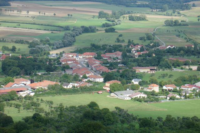 Village de Praye, Meurthe et Moselle, France, depuis la colline de Sion