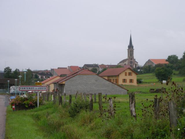 L'église du village de Fontenoy-la-Joûte (Meurthe-et-Moselle, France)