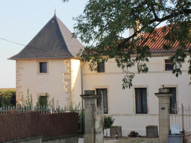 DescriptionChateau Joudreville.jpg chateau Joudreville Date 24 septembre 2011 Source mon appareil photo Auteur Aimelaime…