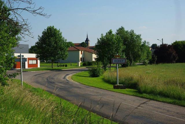 Entrée côté Toul du village d'Ochey