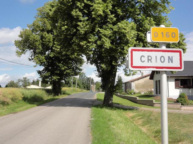 Crion (M-et-M) city limit sign